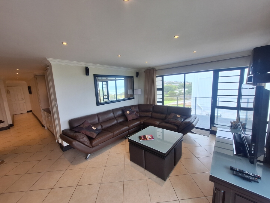 3 Bedroom Property for Sale in Wavecrest Eastern Cape